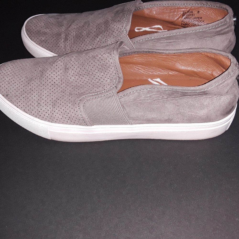 Steve Madden - Picture 2 of 8